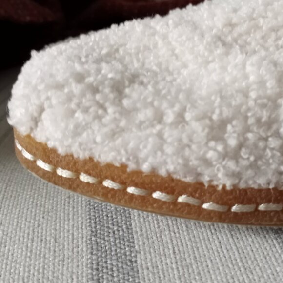 'TOMS' ALPERGATA Size 8 Faux Shearling Flats EUC - Picture 7 of 16